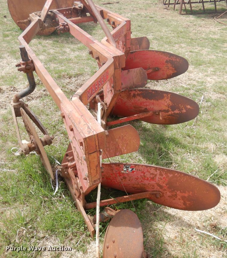 image for item DK0738 Massey Ferguson  three bottom plow