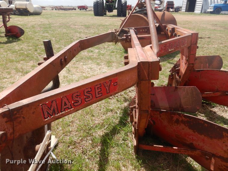 image for item DK0738 Massey Ferguson  three bottom plow