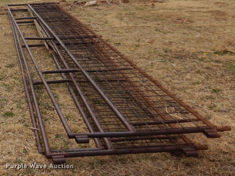 image for item DK0745 Livestock squeeze chute