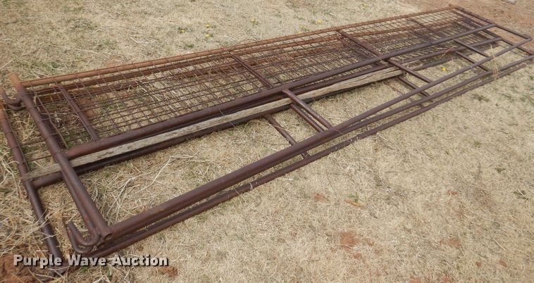 image for item DK0745 Livestock squeeze chute