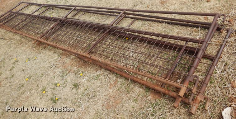 image for item DK0745 Livestock squeeze chute