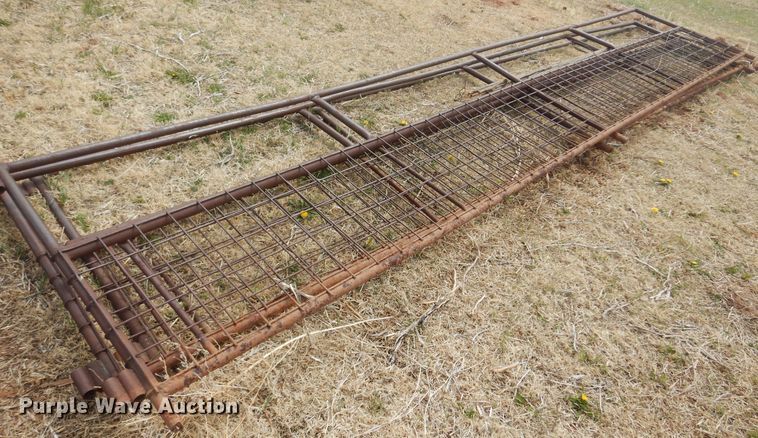 image for item DK0745 Livestock squeeze chute