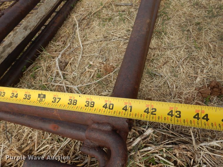 image for item DK0745 Livestock squeeze chute