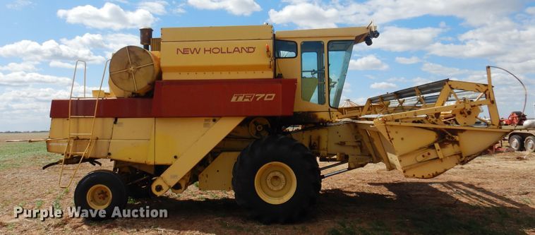 image for item DK0752 1978 New Holland TR70  combine