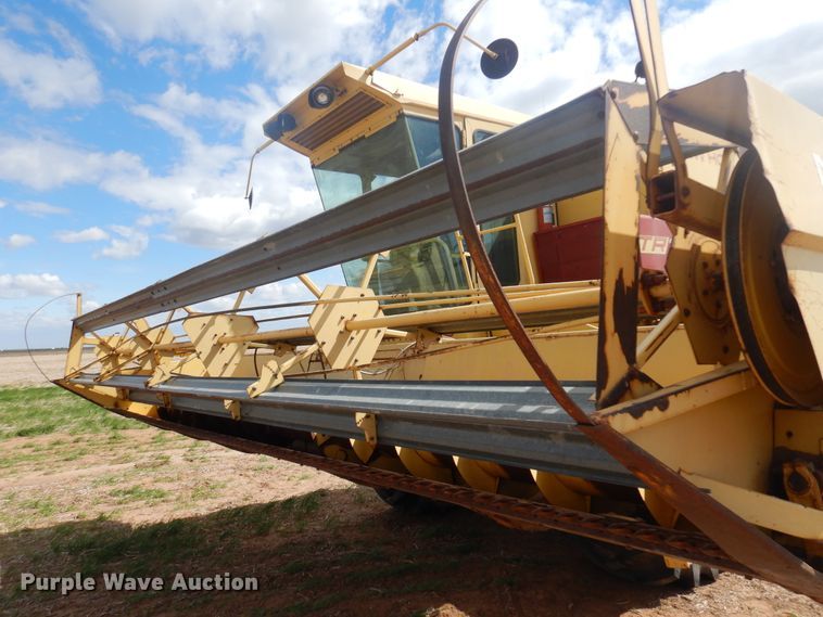 image for item DK0752 1978 New Holland TR70  combine