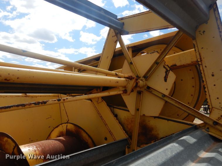 image for item DK0752 1978 New Holland TR70  combine