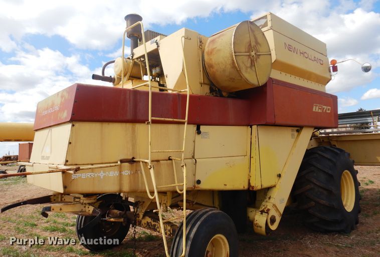 image for item DK0752 1978 New Holland TR70  combine