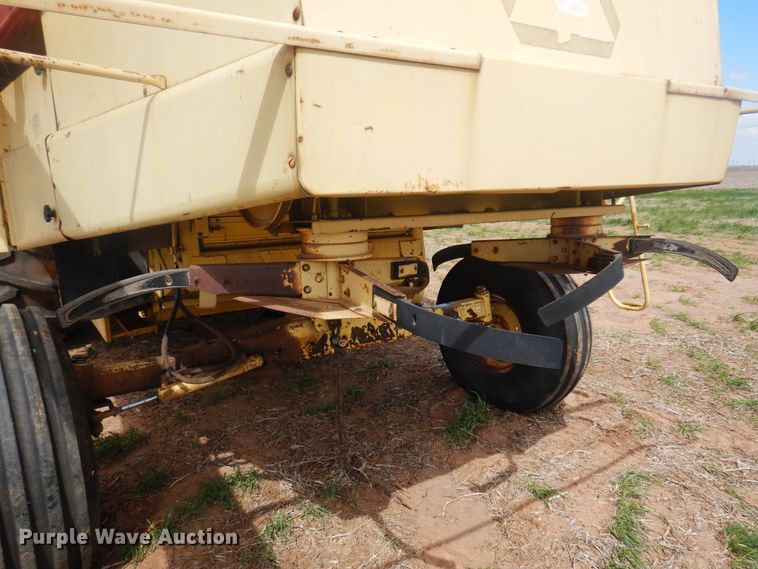 image for item DK0752 1978 New Holland TR70  combine