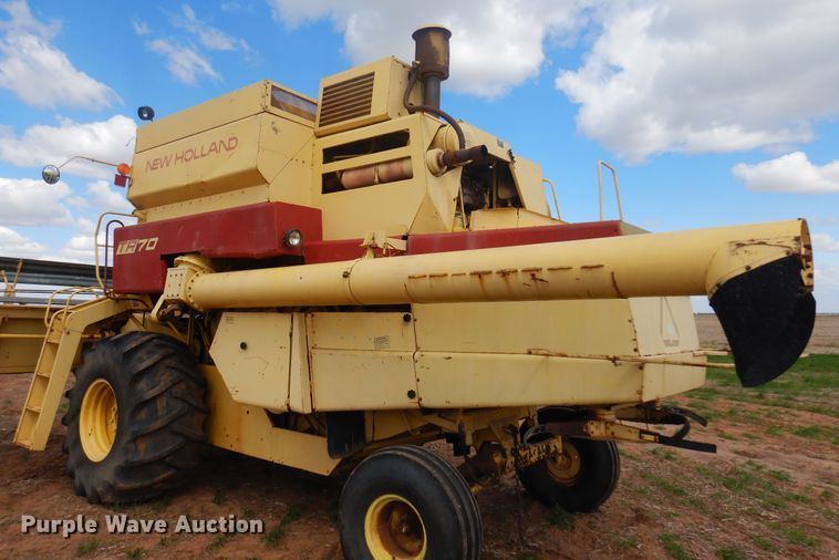 image for item DK0752 1978 New Holland TR70  combine