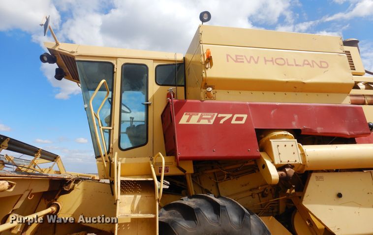 image for item DK0752 1978 New Holland TR70  combine