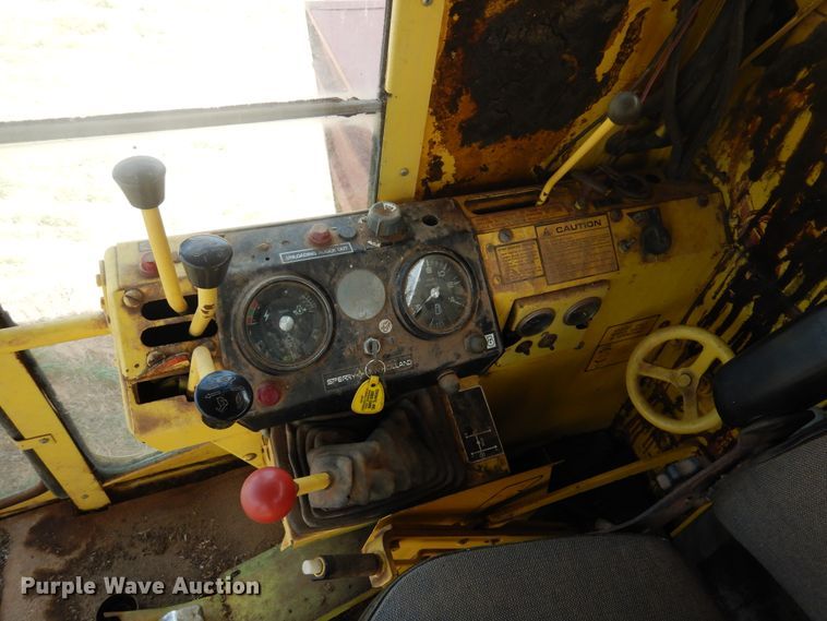 image for item DK0752 1978 New Holland TR70  combine