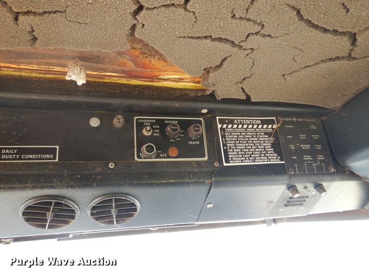 image for item DK0752 1978 New Holland TR70  combine