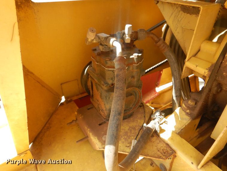 image for item DK0752 1978 New Holland TR70  combine