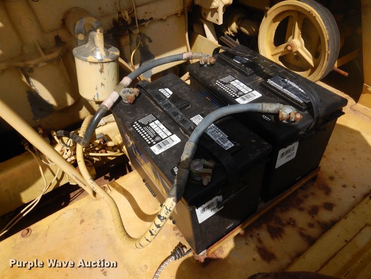 image for item DK0752 1978 New Holland TR70  combine