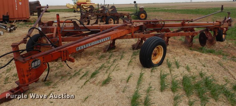 image for item DK0758 Massey Ferguson MF880  six bottom plow