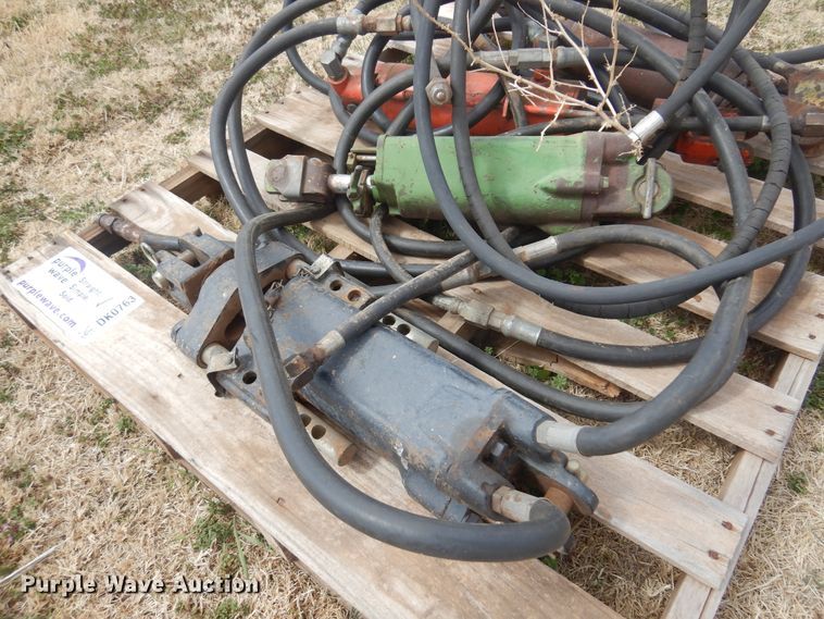 image for item DK0763 (4) hydraulic cylinders