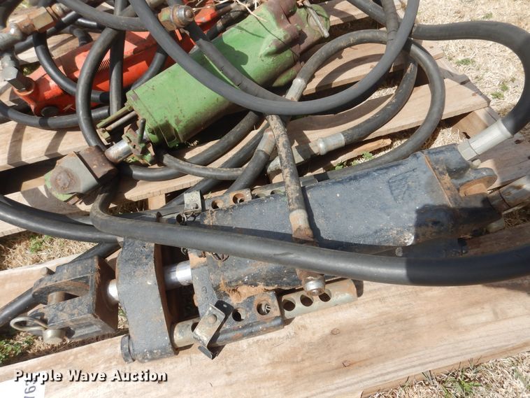 image for item DK0763 (4) hydraulic cylinders