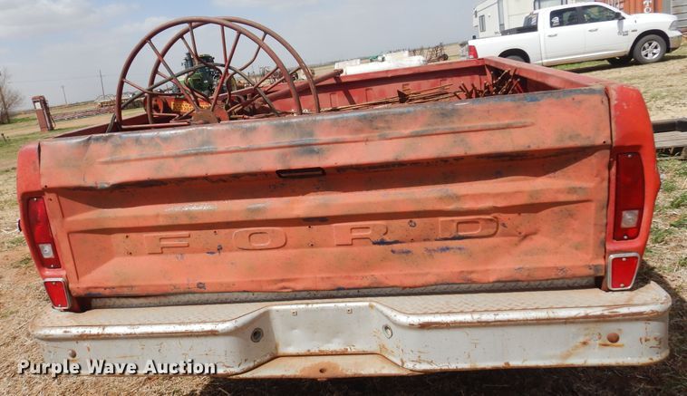 image for item DK0765 Pickup truck bed trailer