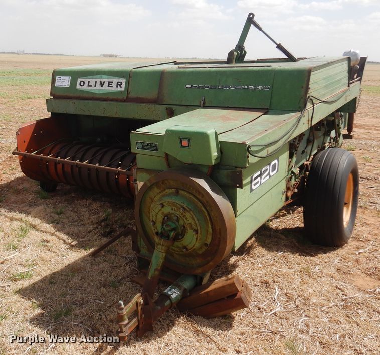 image for item DK0768 Oliver 620  small square baler