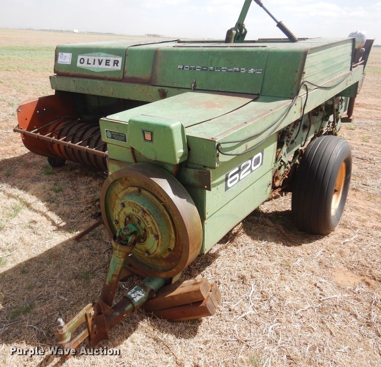 image for item DK0768 Oliver 620  small square baler