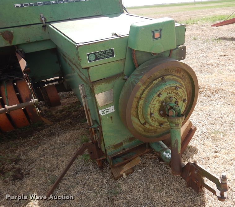 image for item DK0768 Oliver 620  small square baler