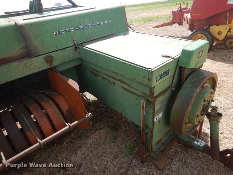 image for item DK0768 Oliver 620  small square baler