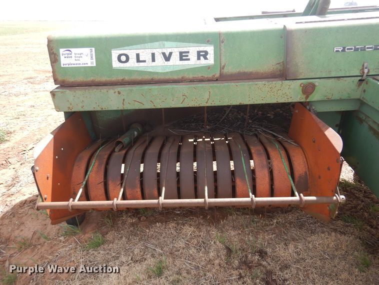 image for item DK0768 Oliver 620  small square baler