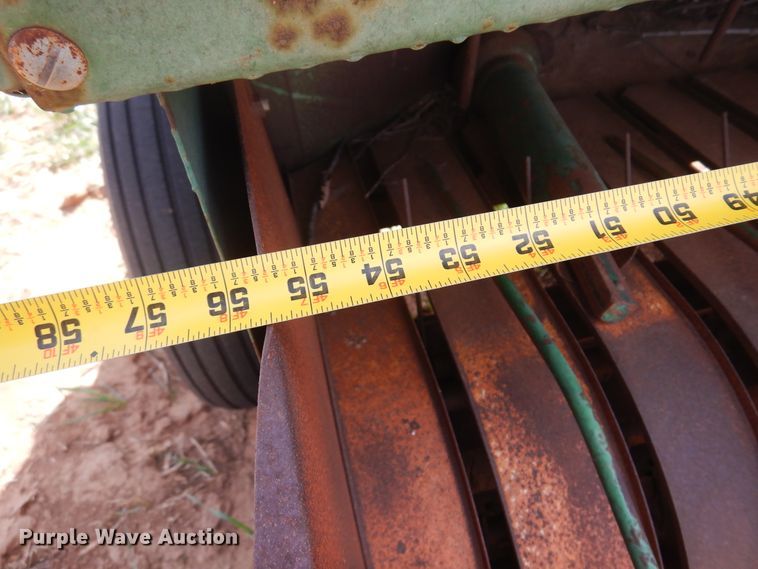 image for item DK0768 Oliver 620  small square baler