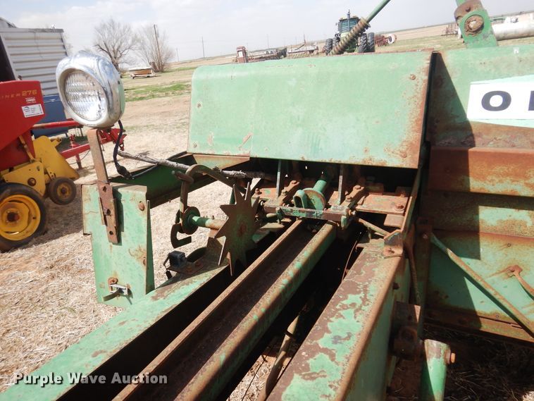 image for item DK0768 Oliver 620  small square baler