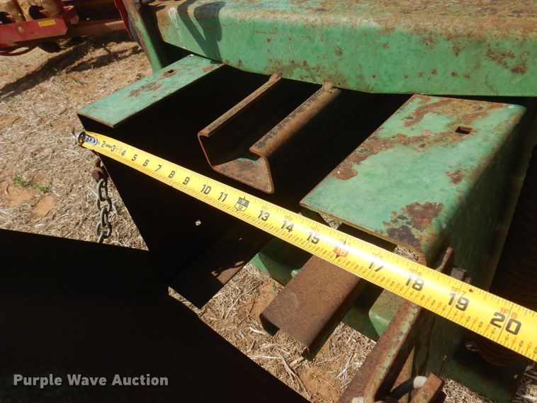 image for item DK0768 Oliver 620  small square baler