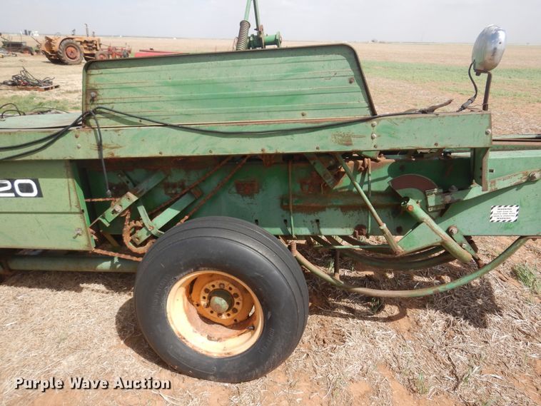 image for item DK0768 Oliver 620  small square baler