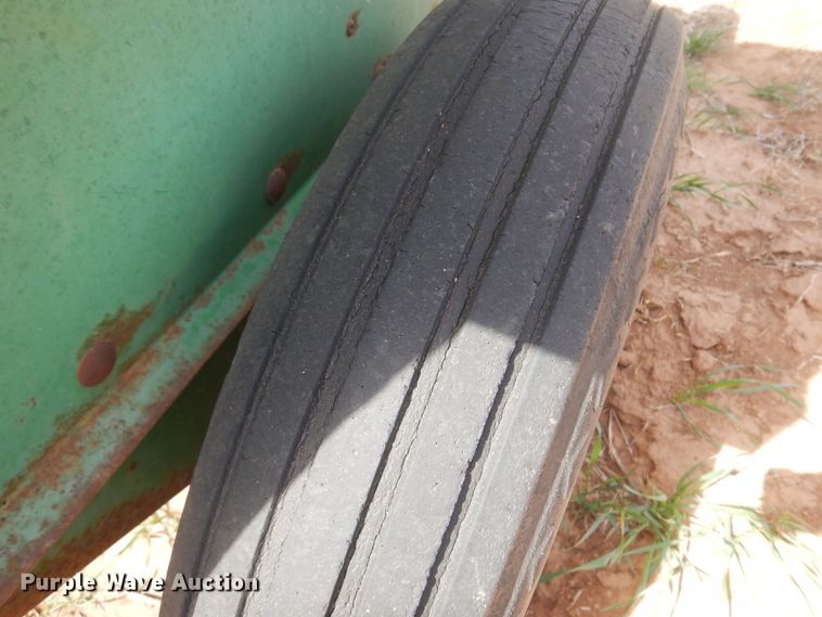 image for item DK0768 Oliver 620  small square baler