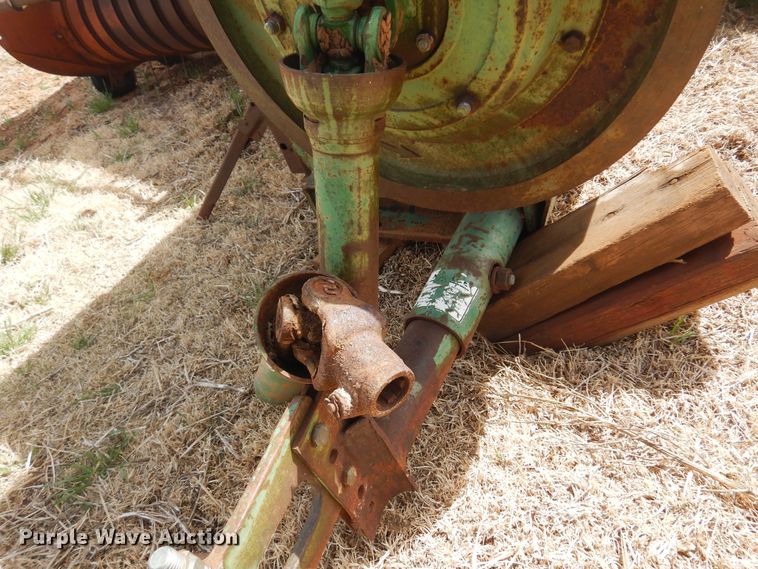 image for item DK0768 Oliver 620  small square baler