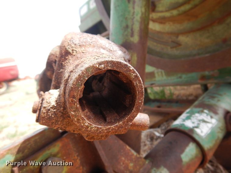 image for item DK0768 Oliver 620  small square baler