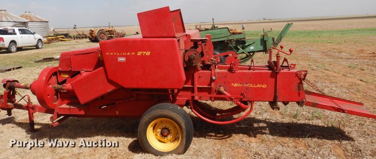 image for item DK0769 1972 New Holland 276  small square baler