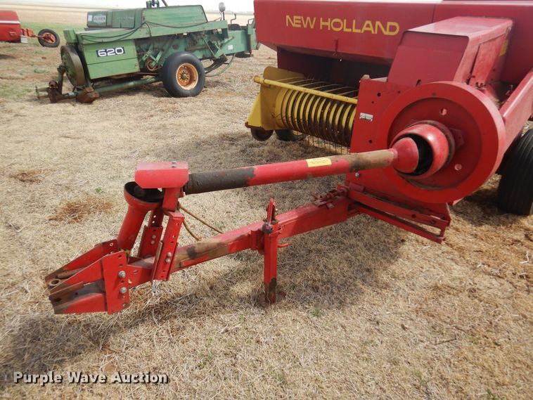 image for item DK0769 1972 New Holland 276  small square baler