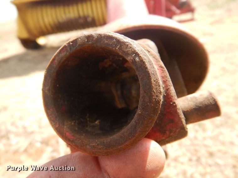 image for item DK0769 1972 New Holland 276  small square baler