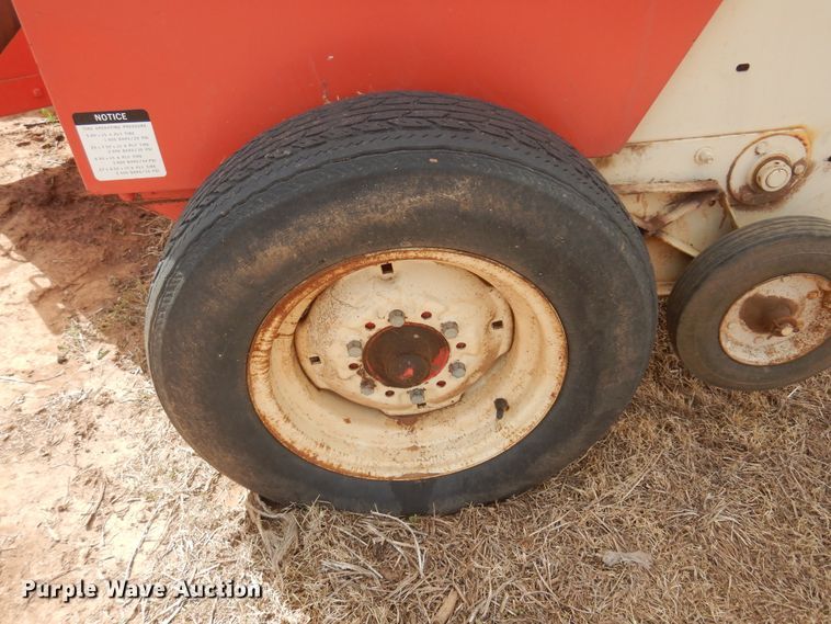 image for item DK0771 1978 Hesston 4500  small square baler