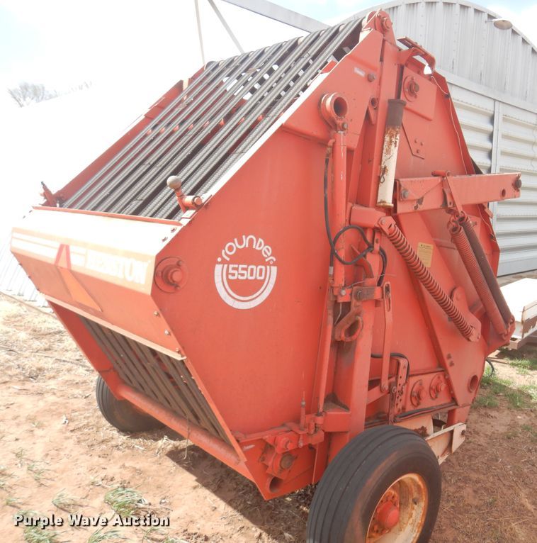 image for item DK0772 1980 Hesston Rounder 5500  round baler
