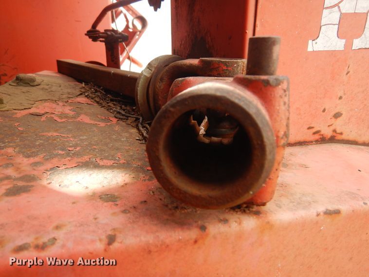 image for item DK0772 1980 Hesston Rounder 5500  round baler