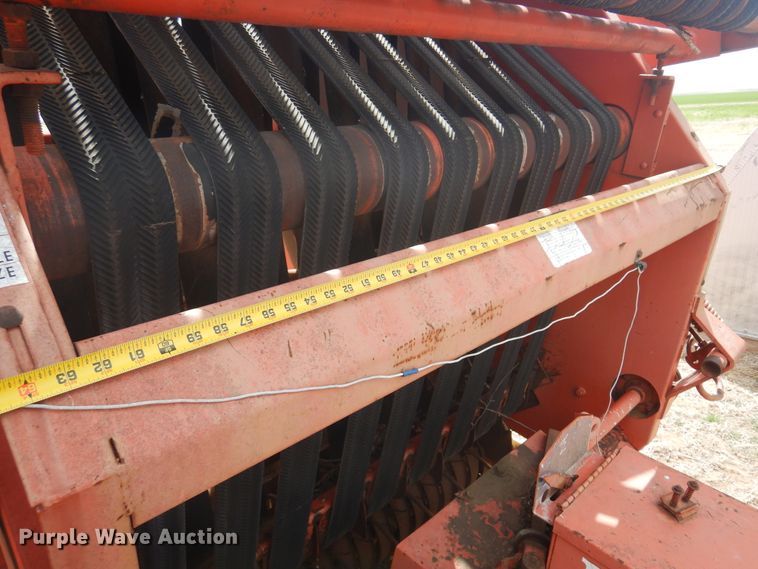 image for item DK0772 1980 Hesston Rounder 5500  round baler