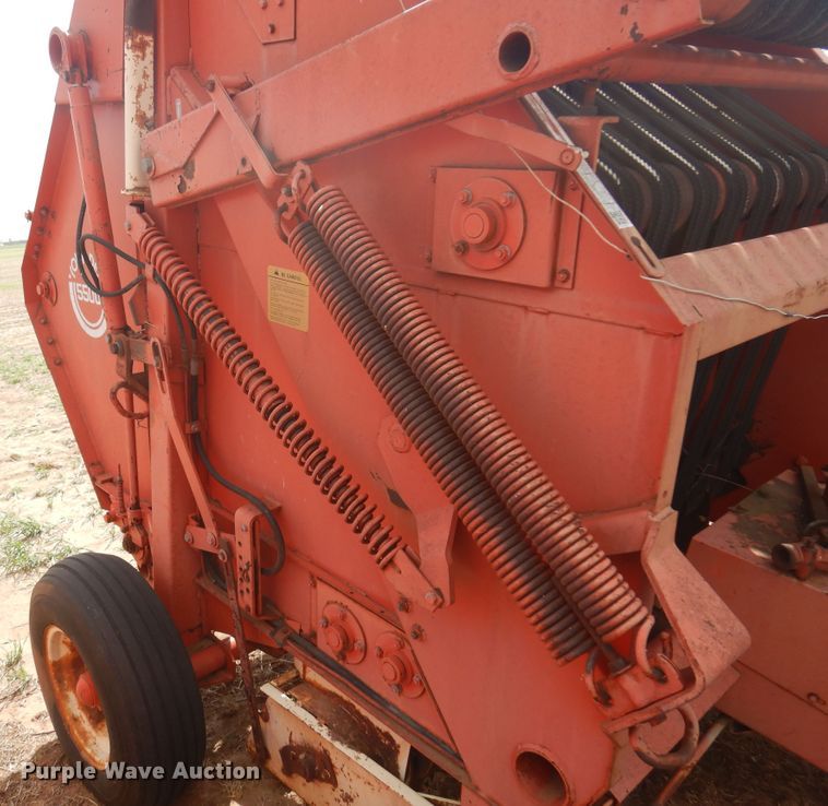 image for item DK0772 1980 Hesston Rounder 5500  round baler