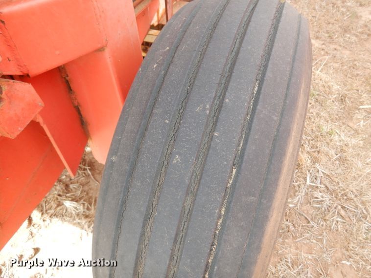 image for item DK0772 1980 Hesston Rounder 5500  round baler