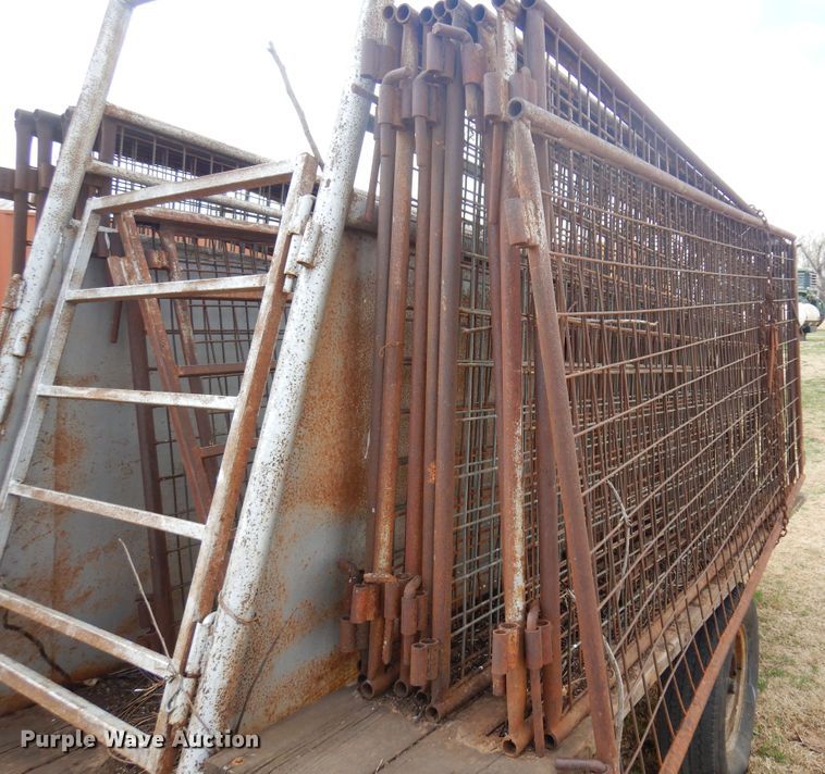image for item DK0781 Shop built  livestock chute