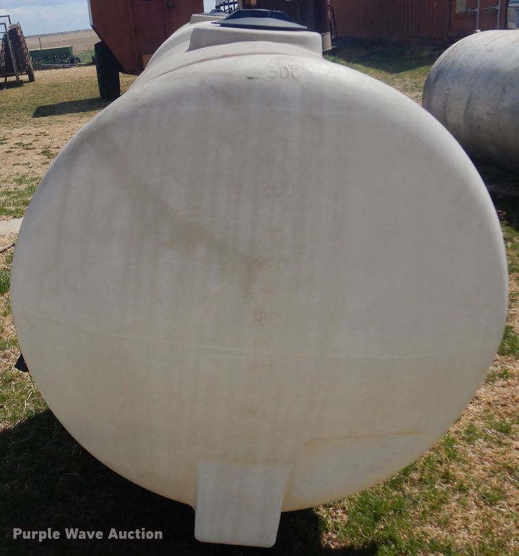 image for item DK0782 (2) Agri-Products saddle tanks