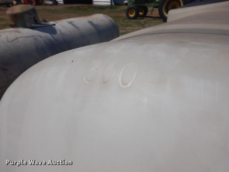 image for item DK0782 (2) Agri-Products saddle tanks