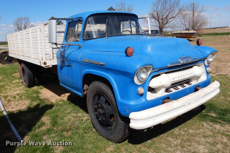 image for item DK0784 1956 Chevrolet 6100  grain truck