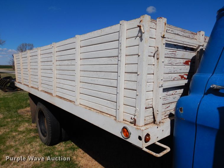 image for item DK0784 1956 Chevrolet 6100  grain truck