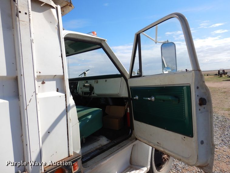 image for item DK0786 1968 Chevrolet  grain truck
