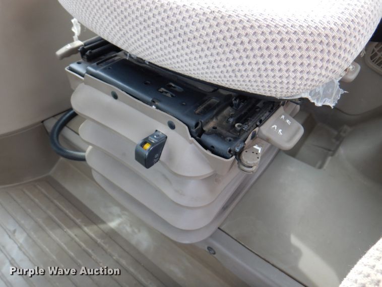 image for item DM6103 2012 John Deere 6125R  MFWD tractor